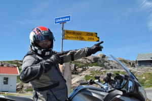 Northcape 2,518km away-02